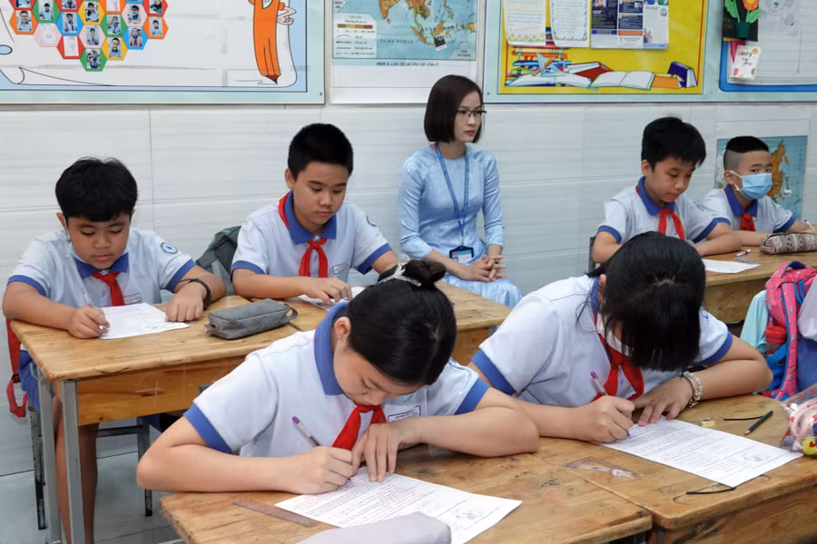 Học sinh lớp 5 vào lớp 6 năm nay sẽ theo học chương trình mới-Ảnh: Đào Ngọc Thạch Học sinh lớp 5 vào lớp 6 năm nay sẽ theo học chương trình mới-Ảnh: Đào Ngọc Thạch