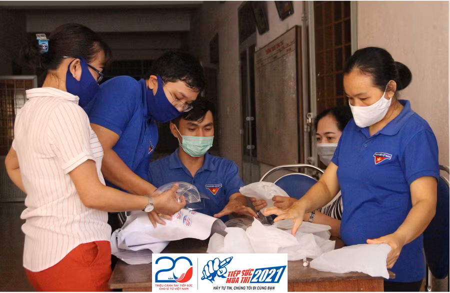Số khẩu trang này sẽ phát cho các tình nguyện viên tham gia chương trình Tiếp sức mùa thi