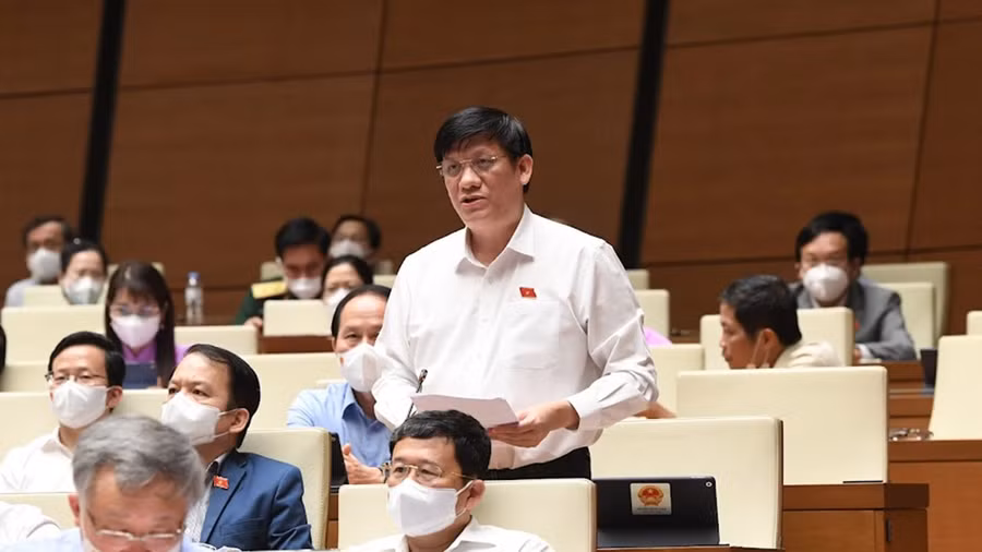 Bộ trưởng Y tế Nguyễn Thanh Long cho biết sẽ có khoảng 170 triệu liều vắc xin cho chiến lược tiêm chủng cả nước. ẢNH GIA HÂN