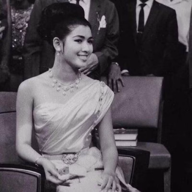 Tuy nhiên, nhan sắc cực phẩm của bà được đông đảo công chúng đón nhận.