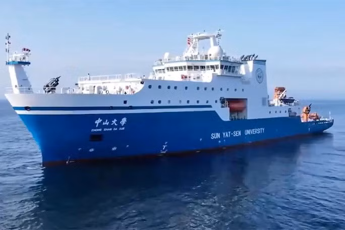  Tàu nghiên cứu Đại học Tôn Trung Sơn lớn nhất Trung Quốc hiện nay - Ảnh: Xinhua
