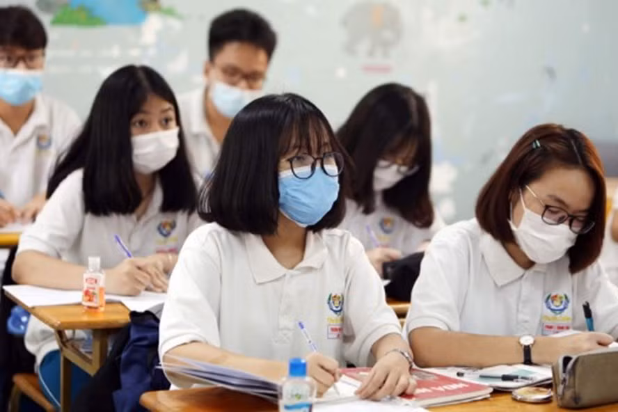  Bộ GDĐT thêm đối tượng được đặc cách xét tốt nghiệp THPT năm 2021. Ảnh minh họa: LĐO