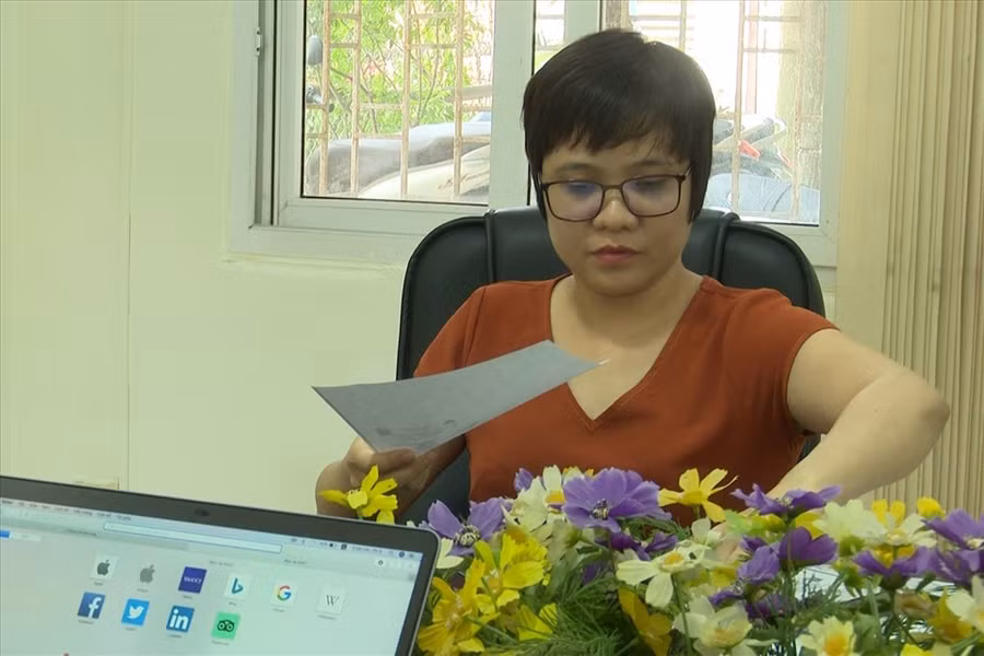Bà Chử Thị Minh Huê - Chánh Văn phòng Hancic - thừa nhận việc cho thuê kho không nằm trong danh mục sản xuất, kinh doanh của công ty. Ảnh: Nhật Huy