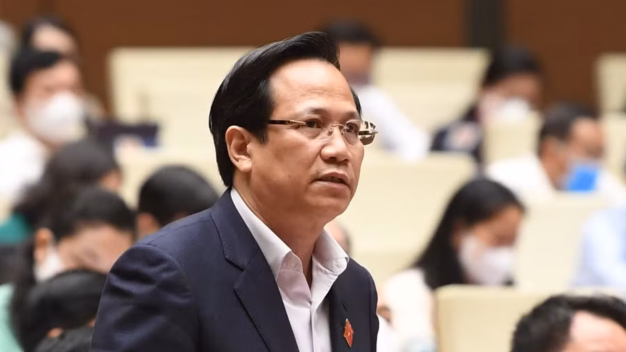 Bộ trưởng Đào Ngọc Dung báo cáo trước Quốc hội cuối giờ sáng nay, 25.7-Ảnh Gia Hân Bộ trưởng Đào Ngọc Dung báo cáo trước Quốc hội cuối giờ sáng nay, 25.7-Ảnh Gia Hân