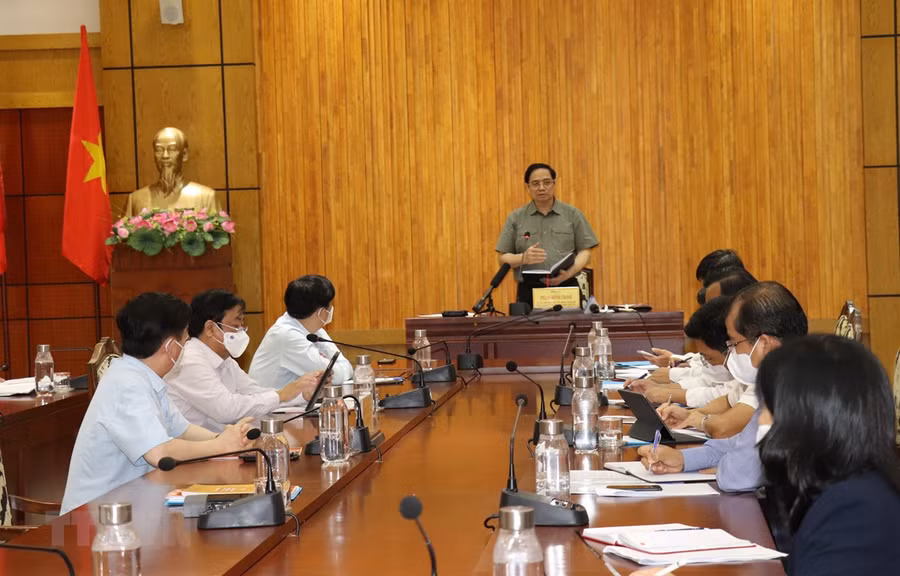  Thủ tướng Phạm Minh Chính phát biểu kết luận tại buổi làm việc. (Ảnh: Lê Đức Hoảnh/TTXVN)