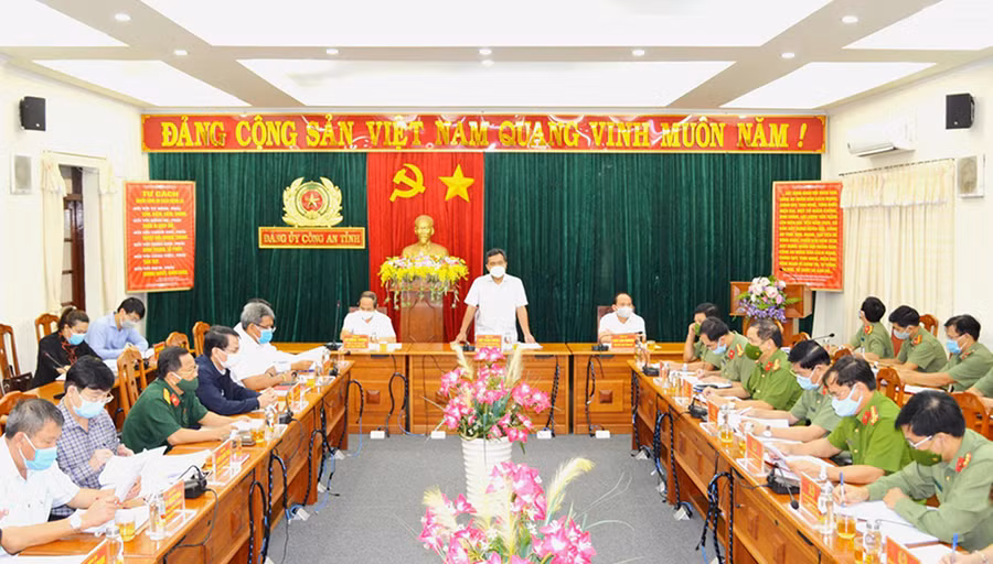 Quang cảnh buổi làm việc. Ảnh: Nguyễn Hữu Toàn cảnh buổi làm việc. Ảnh: Nguuyễn Hữu