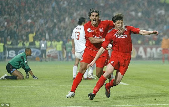Alonso được người hâm mộ Việt Nam nhớ đến nhiều nhất trong màu áo Liverpool