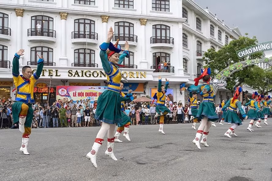 Các kỳ Festival luôn mang đến một nét tươi mới, trẻ trung cho TP.Huế. Ảnh: BTC