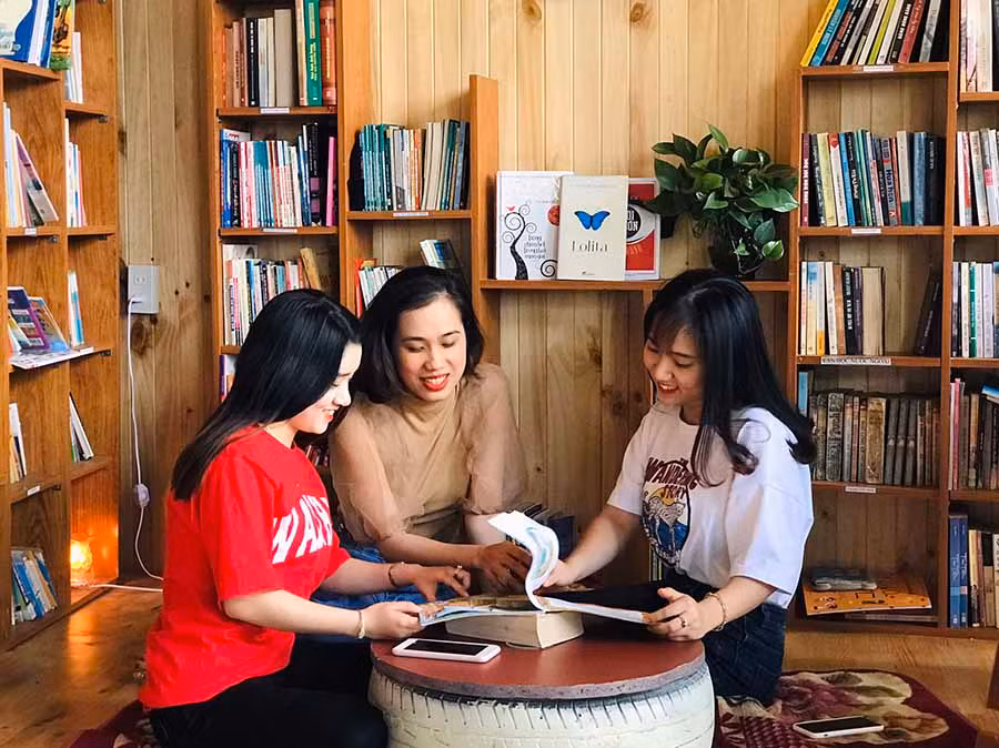  Không gian đọc sách tại quán cà phê Dream Garden. Ảnh: T.D