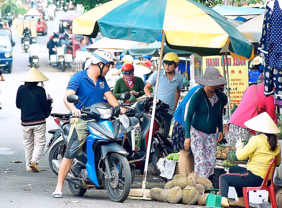  Một góc chợ Bà Định (phường Yên Đổ, TP. Pleiku). Ảnh: Đ.T