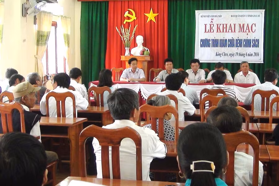  Quang cảnh lễ khai mạc chương trình. Ảnh: Hồng Thi