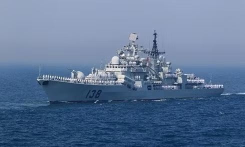 Một tàu khu trục của Trung Quốc (Ảnh: Xinhua)