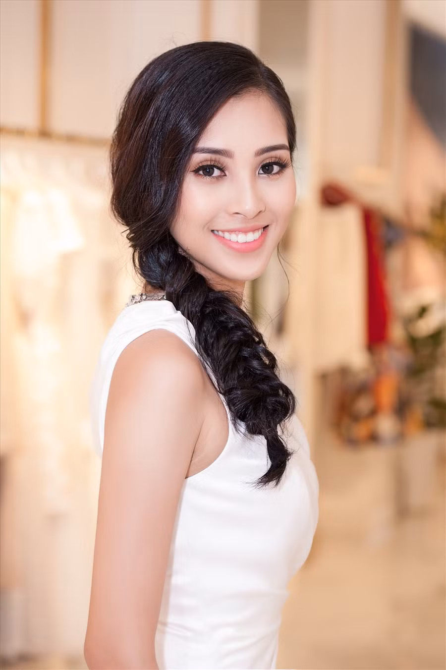  Tuy chỉ mới đăng quang nhưng Hoa hậu Tiểu Vy đã toát lên được phong thái của một ngôi sao. Ảnh: Quang Đức.