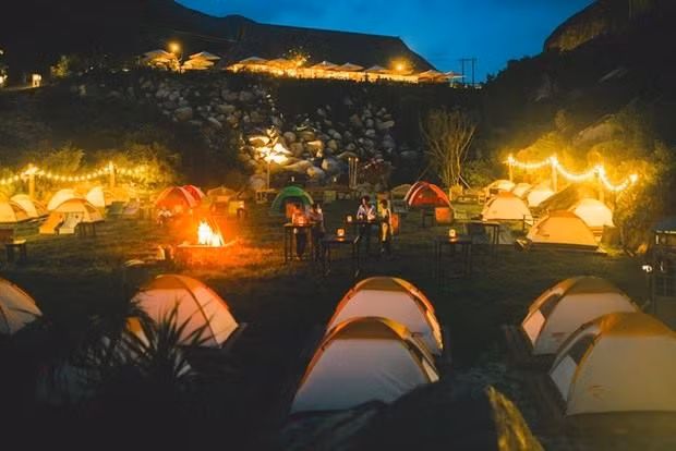  Trung lương vào buổi tối trong khung cảnh yên bình. Ảnh: Instagram