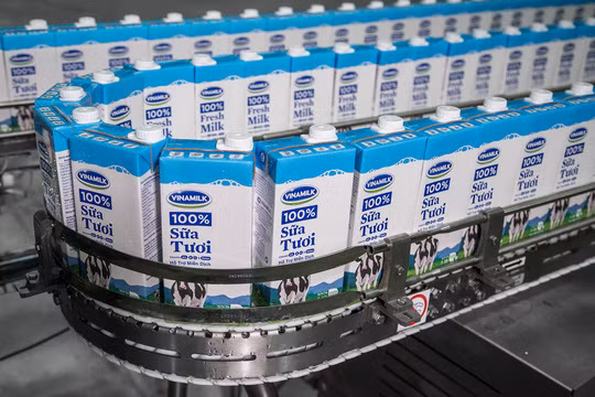 Dây chuyển sản xuất sữa tại nhà máy của Vinamilk
