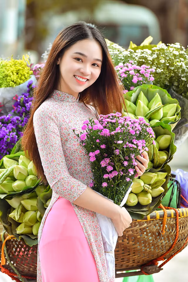 Ngọc Anh sinh năm 2001, đang ở độ tuổi rực rỡ nhất của người con gái.