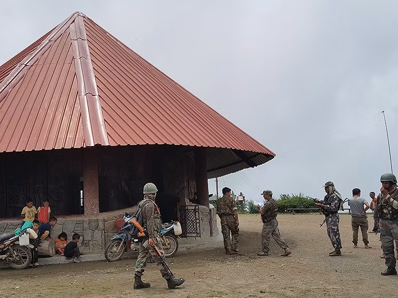 Cung điện của nhà vua bộ tộc Konyak nằm giữa hai nước Ấn Độ và Myanmar. Ảnh: CẨM TÚ