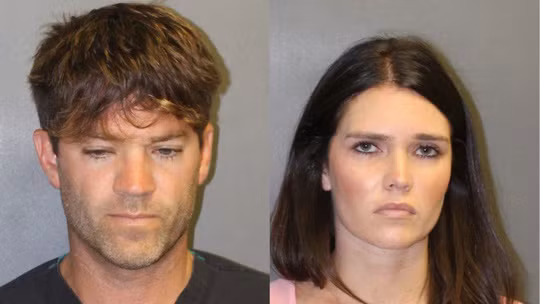 Grant W. Robicheaux và Laura Riley. Ảnh: EPA Grant W. Robicheaux và Laura Riley. Ảnh: EPA