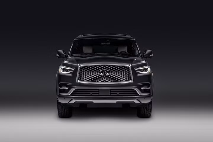 Đây là mức giá cao hơn rất nhiều so với 67.600 USD cho chiếc Q70L sedan với các thông số kỹ thuật cao nhất. Ngay cả chiếc Q45 - mẫu sedan hạng sang cỡ lớn cuối cùng của Infiniti cũng chỉ hơn 56.000 USD khi nó được chào bán lần cuối hơn một thập kỷ trước (tương đương với khoảng 80.000 USD tiền hiện nay).