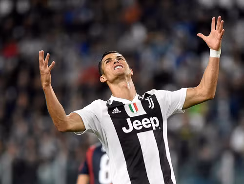 Sau vụ trốn thuế ở Tây Ban Nha, Ronaldo lại vướng vào rắc rối liên quan đến cáo buộc hãm hiếp. Ảnh: REUTERS