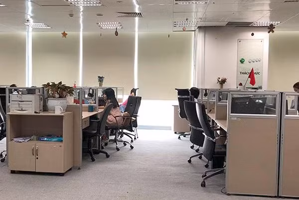 Một văn phòng tại Hà Nội xin nghỉ làm quá nửa vì cúm