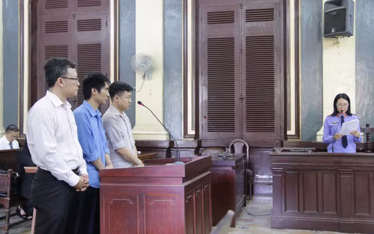 Vụ án này từng được xét xử nhưng mâu thuẫn số tiền nên tòa trả hồ sơ Vụ án này từng được xét xử nhưng mâu thuẫn số tiền nên tòa trả hồ sơ