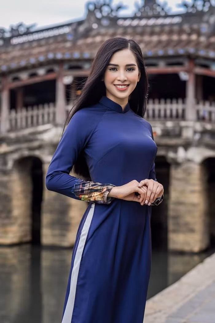 Trần Tiểu Vy đã đăng quang Hoa hậu Việt Nam 2018 trong đêm chung kết tại TP HCM vào tối 16.9.