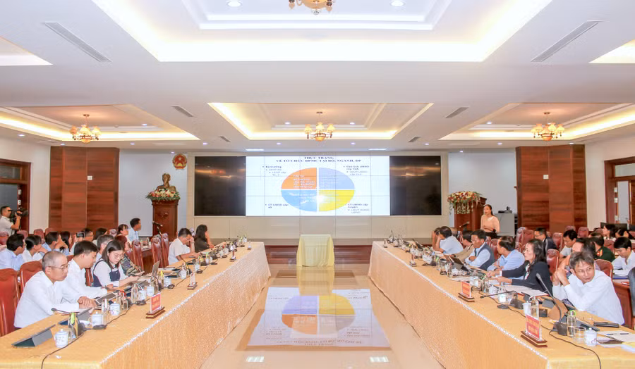Quang cảnh hội nghị. Ảnh Hồng Thi Quang cảnh hội nghị. Ảnh Hồng Thi