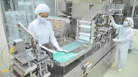 Sản xuất cung ứng sản phẩm tiêu dùng trong nước và xuất khẩu tại Agimexpharm. Ảnh: CAO THĂNG Sản xuất cung ứng sản phẩm tiêu dùng trong nước và xuất khẩu tại Agimexpharm. Ảnh: CAO THĂNG