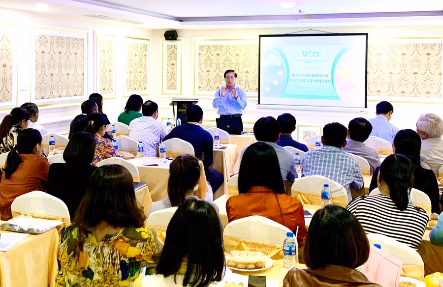 Quang cảnh buổi hội thảo. Ảnh: Hà Duy