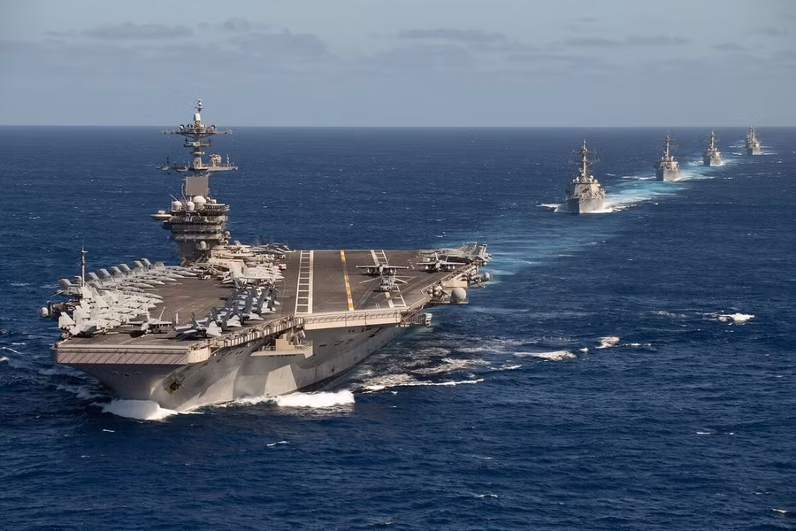 Nhóm tàu sân bay Theodore Roosevelt di chuyển qua khu vực Thái Bình Dương hồi tháng 1/2020. Ảnh: Navy Nhóm tàu sân bay Theodore Roosevelt di chuyển qua khu vực Thái Bình Dương hồi tháng 1/2020. Ảnh: Navy