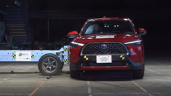 Toyota Corolla Cross đạt chuẩn an toàn 5 sao của ASEAN NCAP. Toyota Corolla Cross đạt chuẩn an toàn 5 sao của ASEAN NCAP.