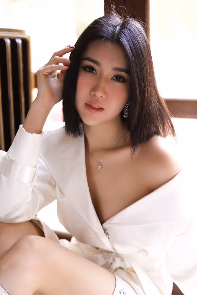Nữ diễn viên khẳng định muốn tập trung sự nghiệp vài năm tới, dù gia đình dần lo lắng chuyện hôn nhân của cô ẢNH: NHÂN PHẠM