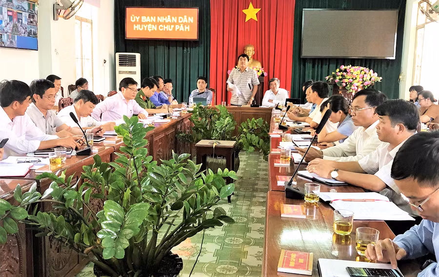 Quang cảnh hội nghị. Ảnh: Đinh Yến Toàn cảnh hội nghị trực tuyến của huyện Chư Păh. Ảnh: Đinh Yến
