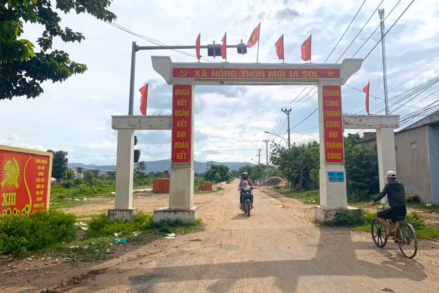 Diện mạo nông thôn xã Ia Sol khang trang hơn sau khi về đích nông thôn mới. Ảnh.Vũ Chi