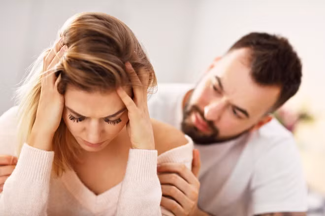 Nếu bạn nói bất kỳ cụm từ nào kể trên, hãy thử thay đổi và có nhiều khả năng vợ/chồng của bạn sẽ nghe bạn hơn - Ảnh: Shutterstock Nếu bạn nói bất kỳ cụm từ nào kể trên, hãy thử thay đổi và có nhiều khả năng vợ/chồng của bạn sẽ nghe bạn hơn - Ảnh: Shutterstock