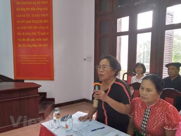 Nghệ nhân ưu tú Y Sinh, người Xơ Đăng từ Kon Tum. (Ảnh: Minh Thu/Vietnam+) Nghệ nhân ưu tú Y Sinh, người Xơ Đăng từ Kon Tum. (Ảnh: Minh Thu/Vietnam+)