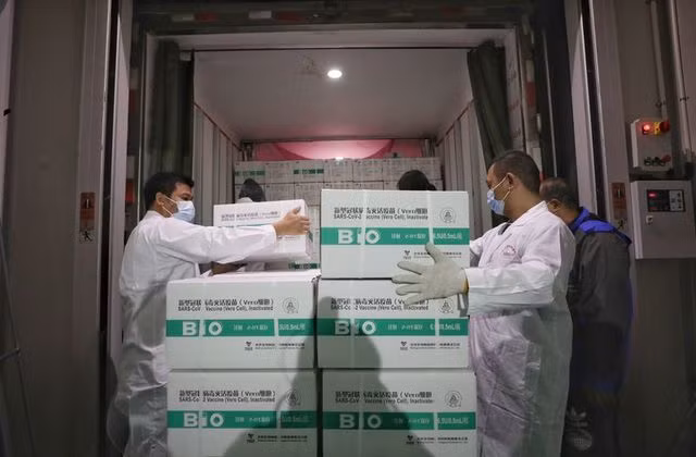 Giới chức tình báo Mỹ khẳng định chính sách ngoại giao vắc-xin Covid-19 là một trong những nỗ lực của Trung Quốc nhằm tìm kiếm ảnh hưởng toàn cầu. Ảnh: Reuters Giới chức tình báo Mỹ khẳng định chính sách ngoại giao vắc-xin Covid-19 là một trong những nỗ lực của Trung Quốc nhằm tìm kiếm ảnh hưởng toàn cầu. Ảnh: Reuters