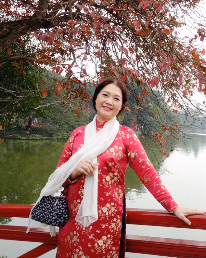 Hình ảnh gần đây của nghệ sĩ Lê Vân.