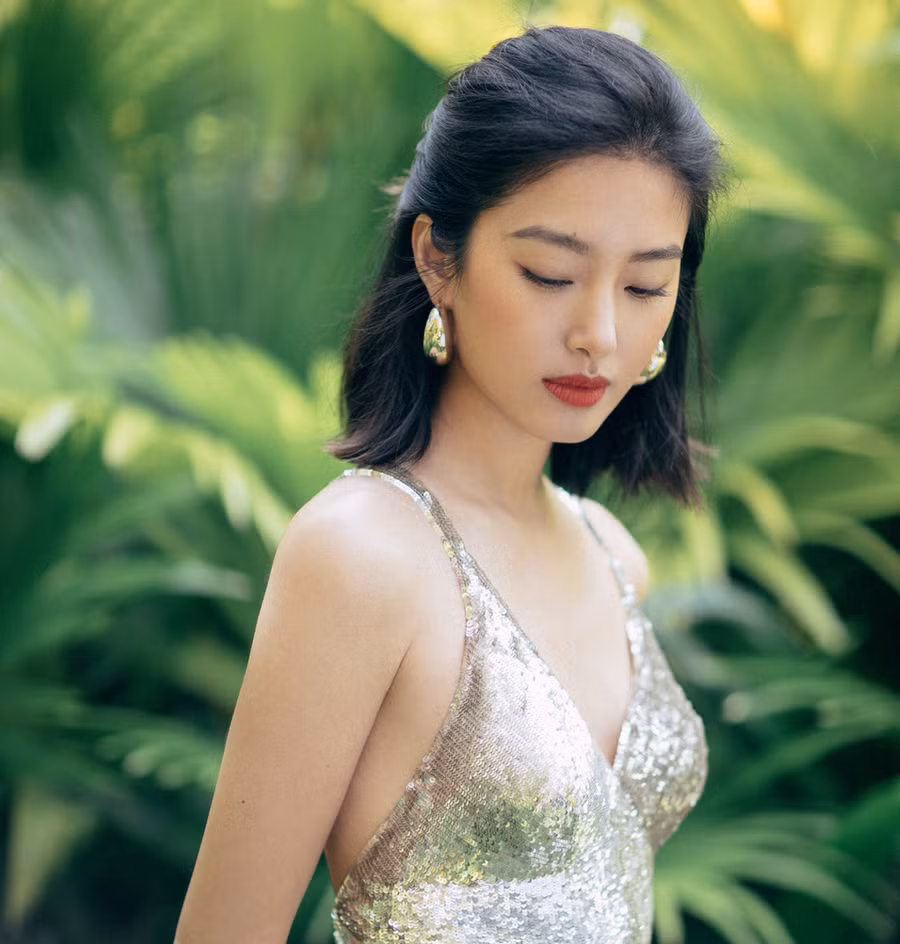 Ngoài mối tình 