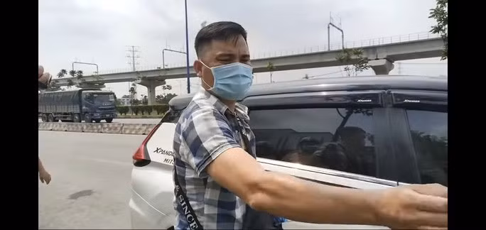 Ông Lê Chí Thành nổi tiếng trên mạng xã hội Ông Lê Chí Thành nổi tiếng trên mạng xã hội