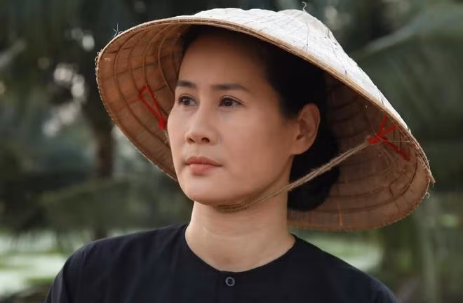 Thân Thúy Hà kể dù đã là mẹ hai con, cô vẫn đối diện với những tin đồn xoay quanh cuộc sống của mình. ẢNH: FBNV