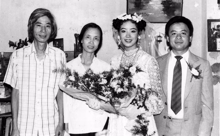 Chiều Xuân lên xe hoa khi mới 20 tuổi.