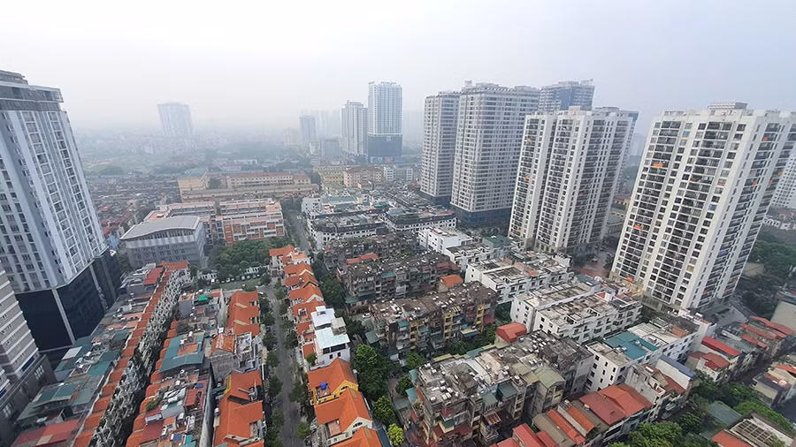 Bên cạnh tình trạng sốt đất, còn có tình trạng giá nhà tăng vọt, mà nguyên nhân chủ yếu là do sụt giảm mạnh nguồn cung dự án nhà ở. ẢNH: LÊ QUÂN