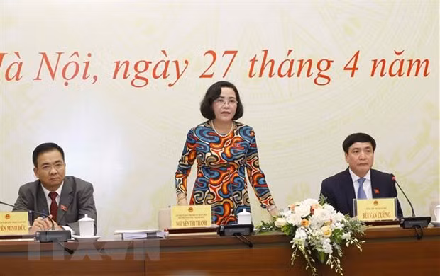 Trưởng Ban công tác Đại biểu Nguyễn Thị Thanh phát biểu, thông tin đến phóng viên cơ quan báo chí. (Ảnh: Doãn Tấn/TTXVN)