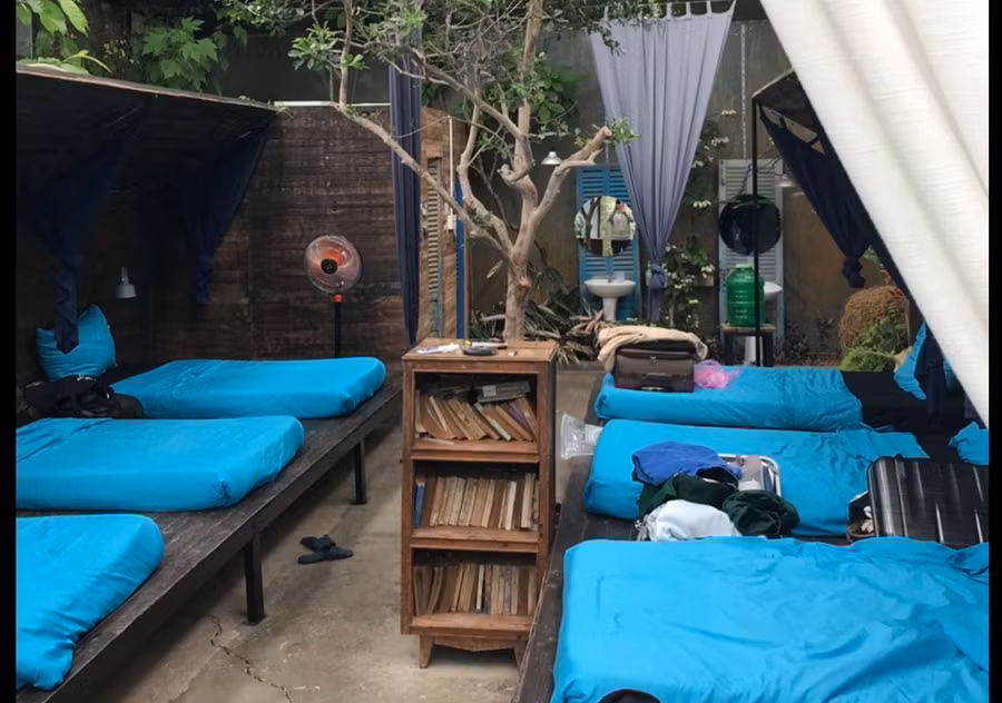 Phòng ngủ tập thể ở cơ sở lưu trú The Barn Home Farm. Ảnh: A.T