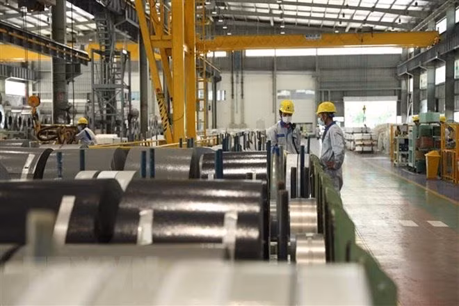 Sản xuất thép cuộn xuất khẩu tại Khu công nghiệp đô thị VSIP Hải Phòng. (Ảnh: Danh Lam/TTXVN) Sản xuất thép cuộn xuất khẩu tại Khu công nghiệp đô thị VSIP Hải Phòng. (Ảnh: Danh Lam/TTXVN)