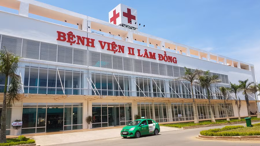Công ty Việt Á trúng 7 gói thầu cung cấp thiết bị y tế cho Bệnh viện đa khoa II Lâm Đồng trị giá nghiệm thu hơn 13,1 tỉ đồng. Ảnh: Lâm Viên