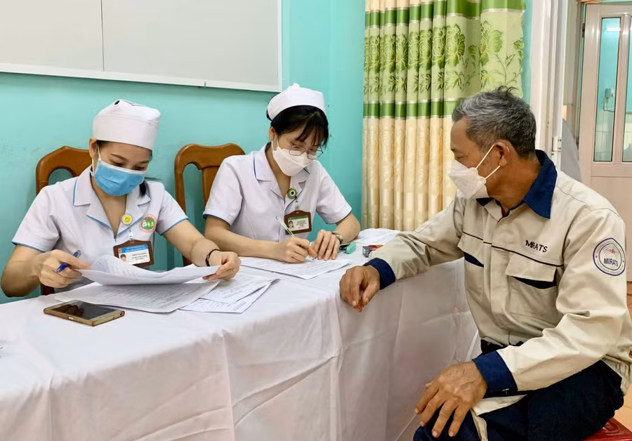 Số lượng bệnh nhân đến khám-chữa bệnh giảm đã tác động đến nguồn thu và kinh phí hoạt động của nhiều bệnh viện. Ảnh: Như Nguyện
