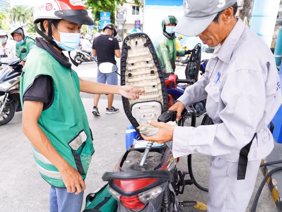  Giá xăng dầu là một trong những “thủ phạm” gây lạm phát cho các nền kinh tế. Ảnh: Độc Lập